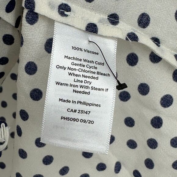 Talbots Womens Button Up Blouse Top Size 10 Navy White Polka Dots Classic Career - Picture 7 of 8